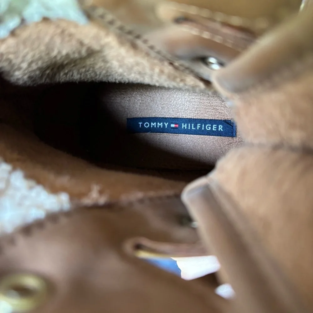 Tommy Hilfiger Women’s Rainah Duck Boots Size 8 - Picture 6 of 14